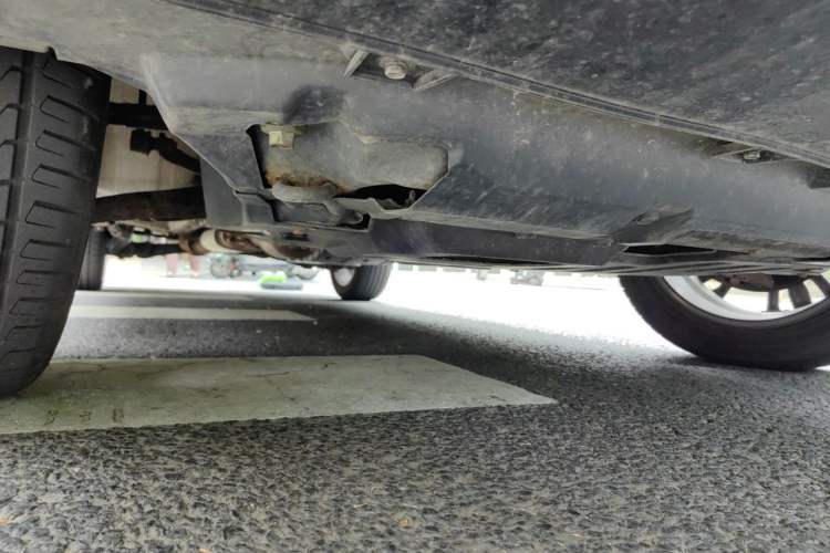 Used Haval F7 2020 2.0T Two-Wheel Drive i-Van Chassis Front Right