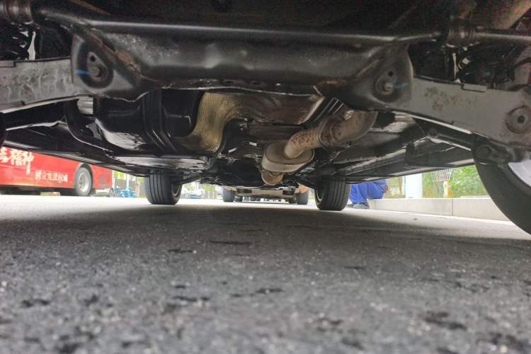 Used Haval F7 2020 2.0T Two-Wheel Drive i-Van Chassis Rear