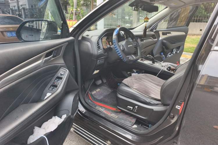 Used Haval F7 2020 2.0T Two-Wheel Drive i-Van Driver Seat