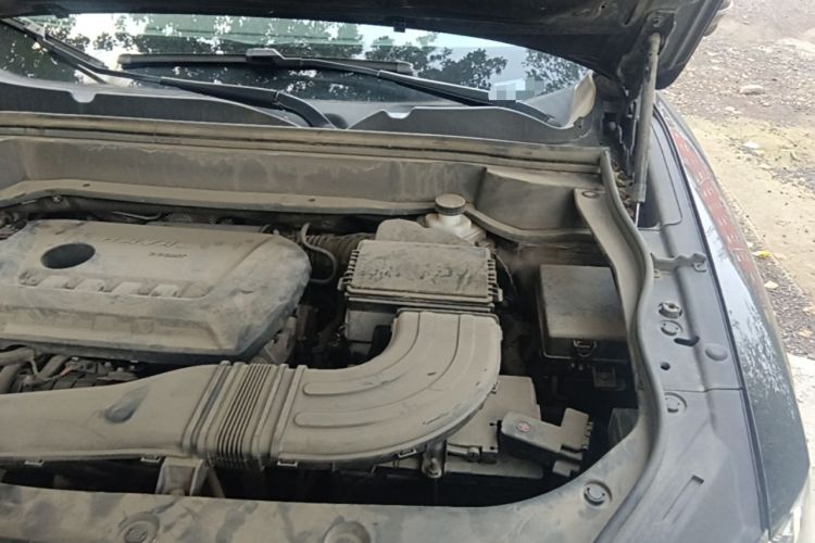 Used Haval F7 2020 2.0T Two-Wheel Drive i-Van Engine Bay Left