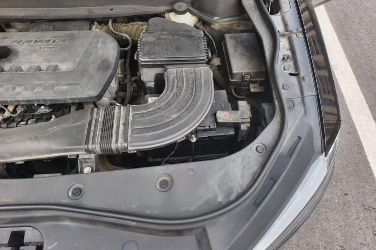 Used Haval F7 2020 2.0T Two-Wheel Drive i-Van Engine Bay Left