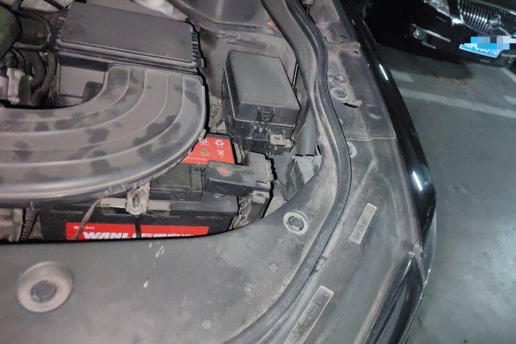 Used Haval F7 2020 2.0T Two-Wheel Drive i-Van Engine Bay Left