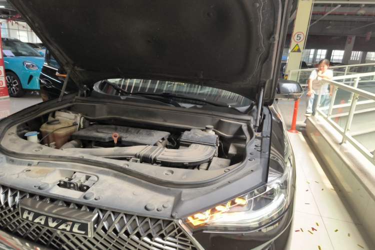 Used Haval F7 2020 1.5T Two-Wheel Drive i-Type Engine Bay Left
