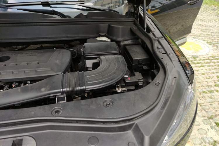 Used Haval F7 2020 2.0T Two-Wheel Drive i-Van Engine Bay Left