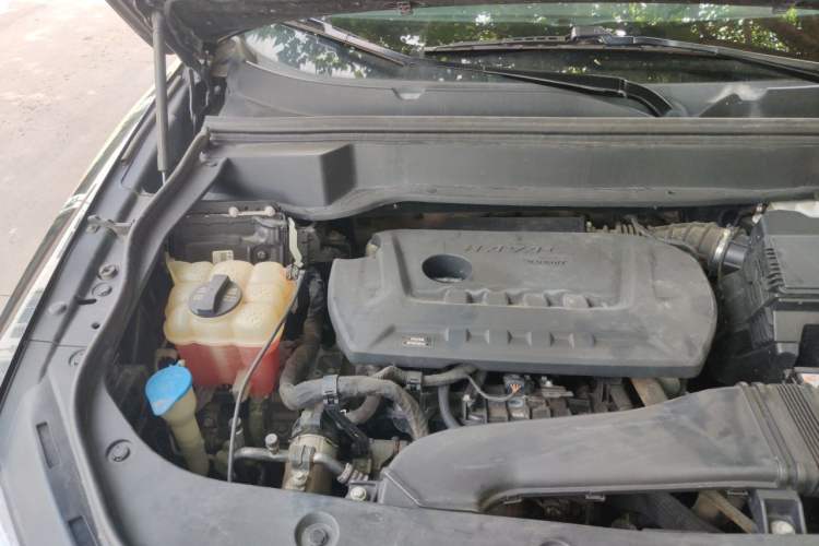 Used Haval F7 2020 2.0T All-Wheel Drive iJoy Engine Bay Right