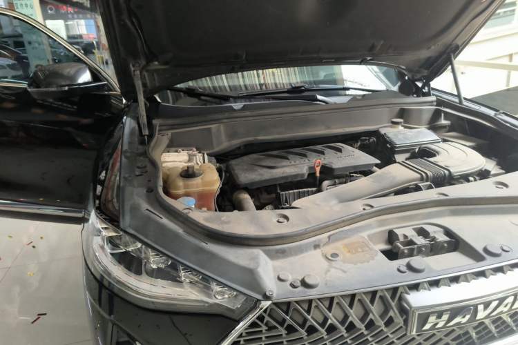 Used Haval F7 2020 1.5T Two-Wheel Drive i-Type Engine Bay Right