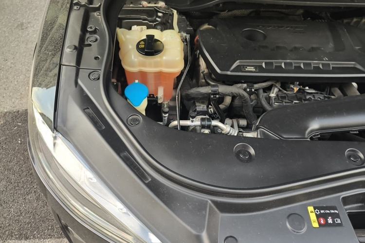 Used Haval F7 2020 2.0T All-Wheel Drive iJoy Engine Bay Right