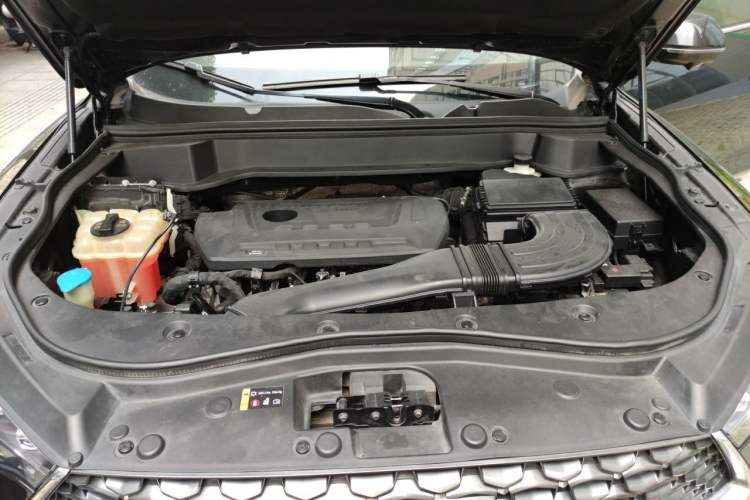 Used Haval F7 2020 2.0T Two-Wheel Drive i-Van Engine Bay