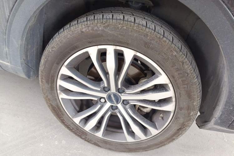 Used Haval F7 2020 2.0T Two-Wheel Drive i-Active Exterior 1
