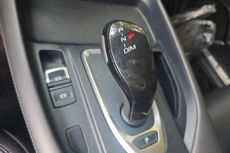 Used Haval F7 2020 1.5T Two-Wheel Drive i-Type Gear Lever