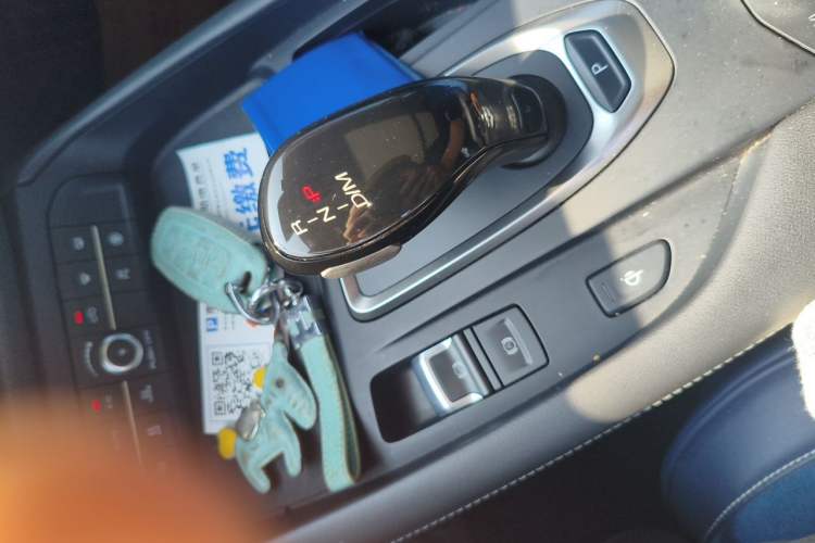 Used Haval F7 2020 1.5T Two-Wheel Drive i-Trend Gear Lever