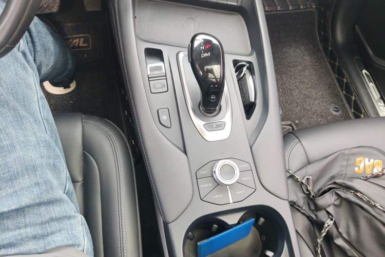 Used Haval F7 2020 1.5T Two-Wheel Drive i-Trend Gear Lever