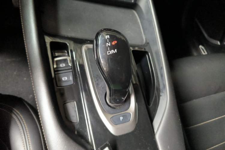 Used Haval F7 2020 1.5T Two-Wheel Drive i-Type Gear Lever