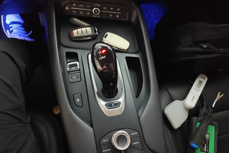 Used Haval F7 2020 2.0T Two-Wheel Drive i-Van Gear Lever