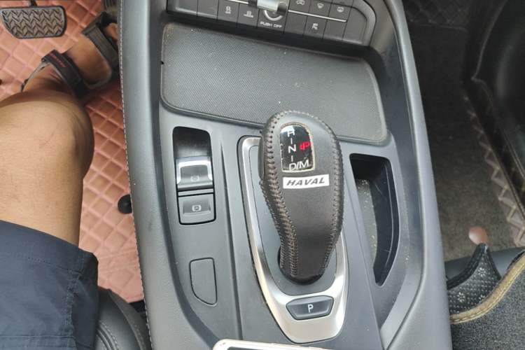 Used Haval F7 2020 1.5T Two-Wheel Drive i-Type Gear Lever