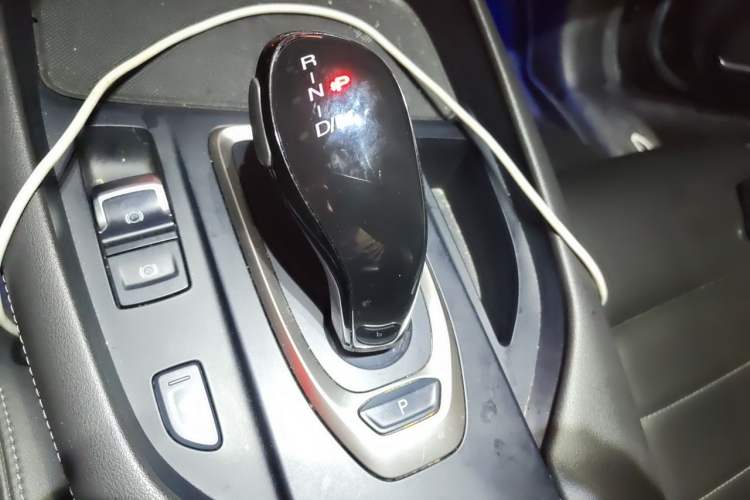 Used Haval F7 2020 1.5T Two-Wheel Drive i-Trend Gear Lever