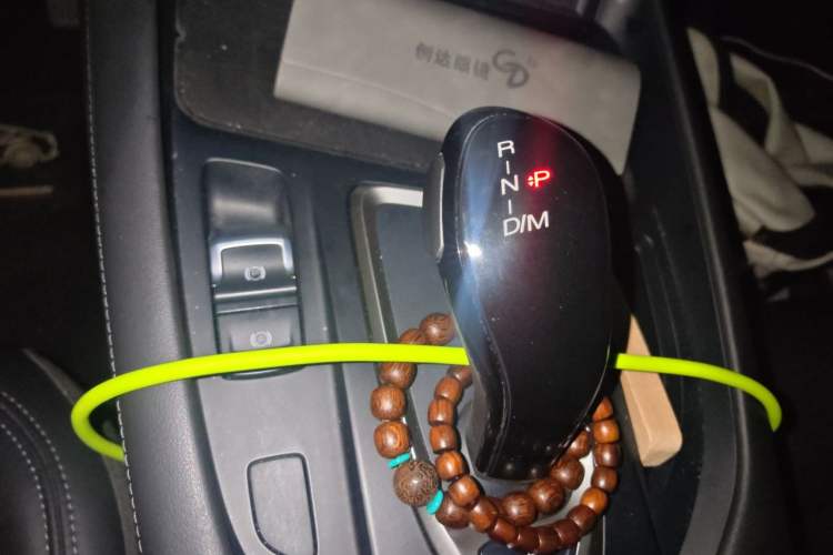 Used Haval F7 2020 1.5T Two-Wheel Drive iCool Gear Lever
