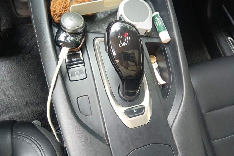 Used Haval F7 2020 1.5T Two-Wheel Drive i-Type Gear Lever