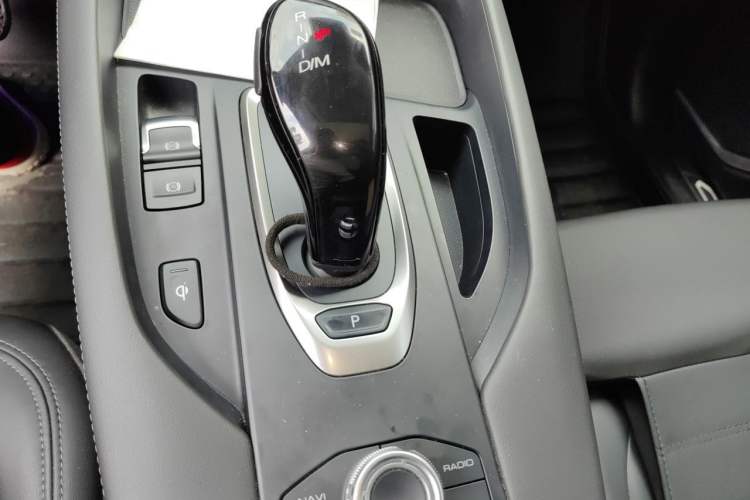Used Haval F7 2020 2.0T Two-Wheel Drive i-Van Gear Lever