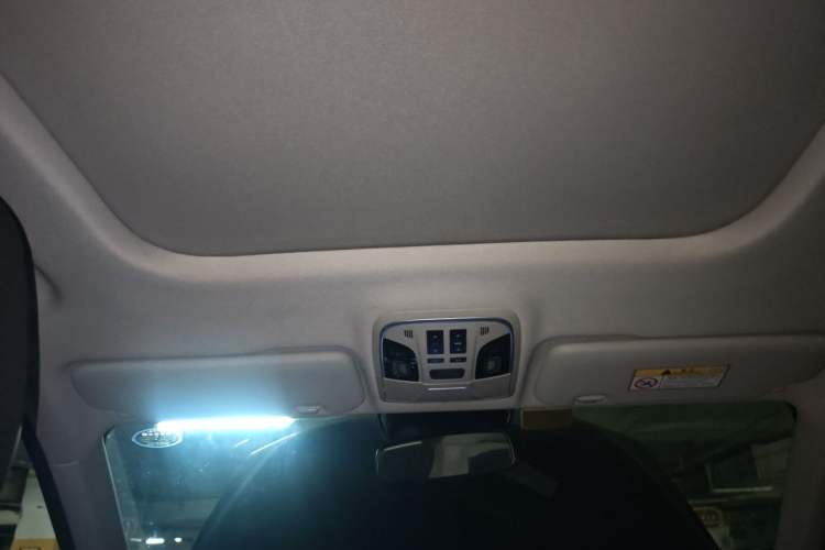 Used Haval F7 2020 1.5T Two-Wheel Drive iCool Headliner