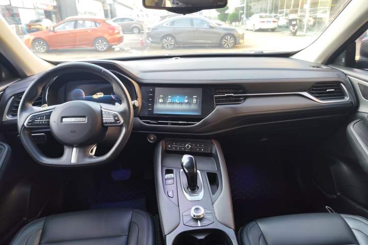 Used Haval F7 2020 2.0T Two-Wheel Drive i-Van Interior 1