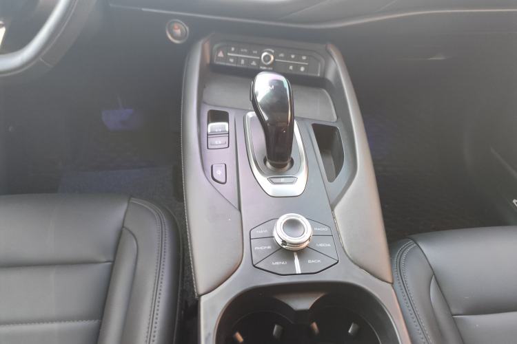 Used Haval F7 2020 2.0T Two-Wheel Drive i-Van Interior 4