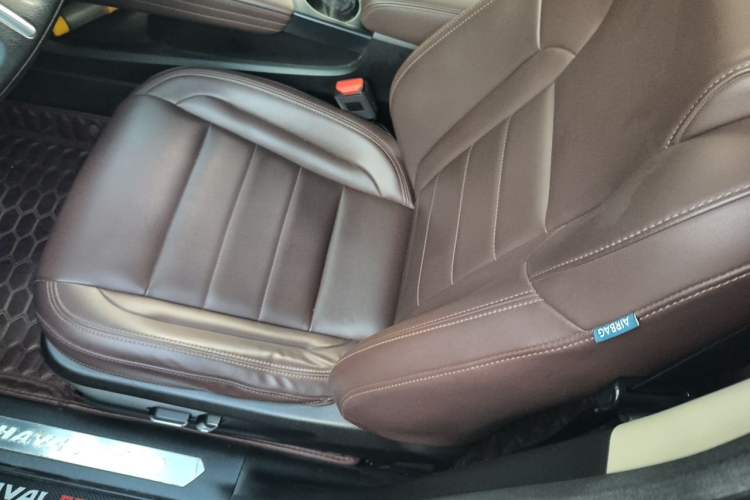 Used Haval F7 2020 2.0T All-Wheel Drive iJoy Left Front Seat