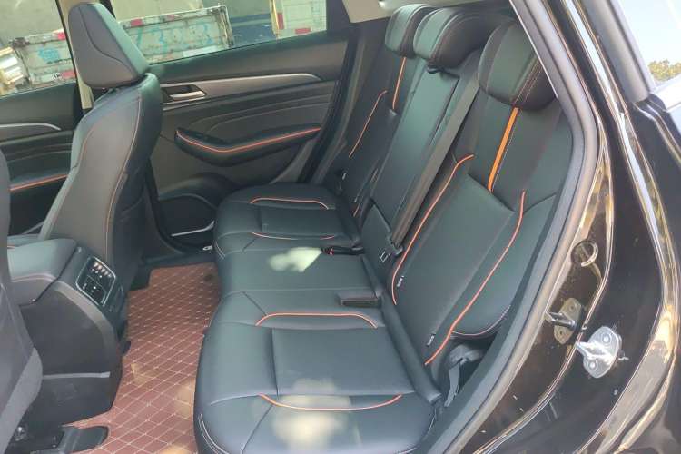 Used Haval F7 2020 2.0T Two-Wheel Drive i-Van Left Rear Seat