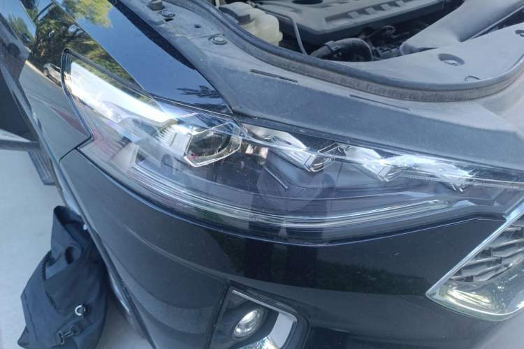 Used Haval F7 2020 2.0T Two-Wheel Drive i-Van Right Front Headlight