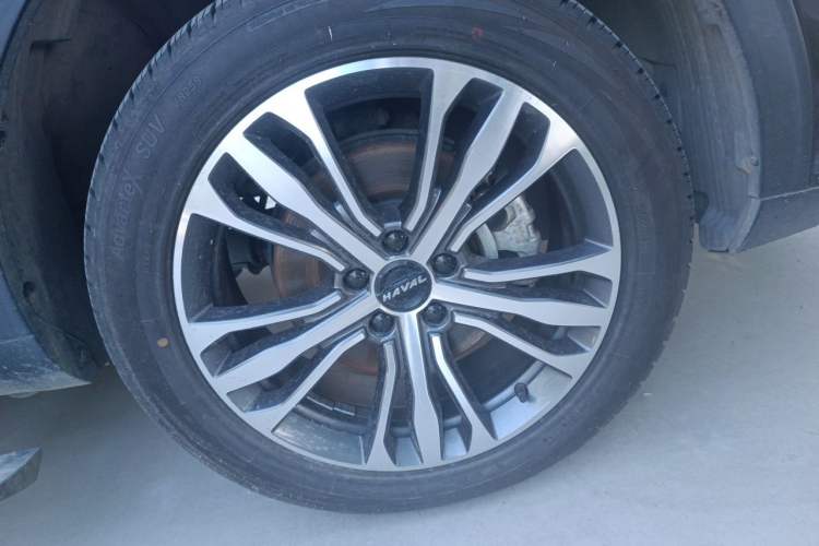 Used Haval F7 2020 2.0T Two-Wheel Drive i-Van Right Front Wheel Hub