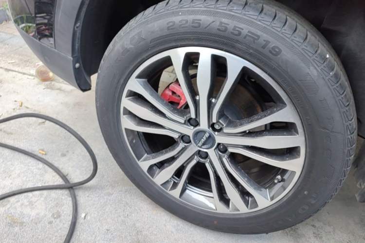 Used Haval F7 2020 2.0T All-Wheel Drive iJoy Right Rear Wheel Hub