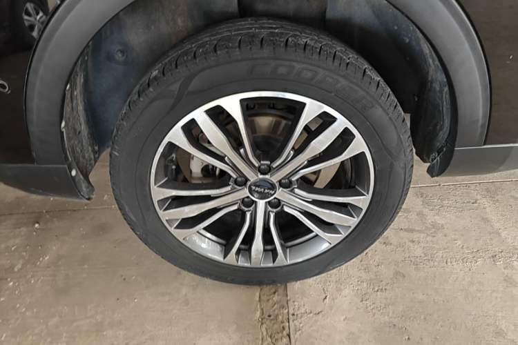 Used Haval F7 2020 2.0T Two-Wheel Drive i-Van Right Rear Wheel Hub