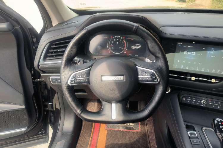 Used Haval F7 2020 2.0T Two-Wheel Drive i-Van Steering Wheel