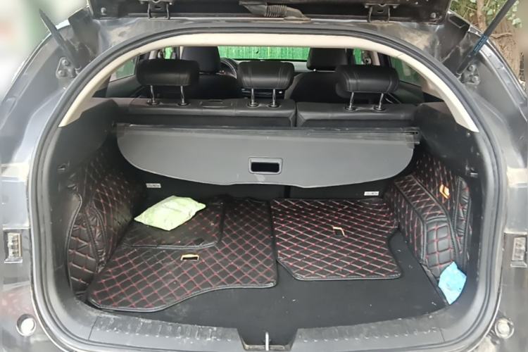 Used Haval F7 2020 2.0T Two-Wheel Drive i-Van Trunk