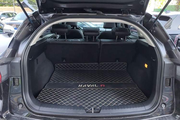 Used Haval F7 2020 2.0T All-Wheel Drive iJoy Trunk