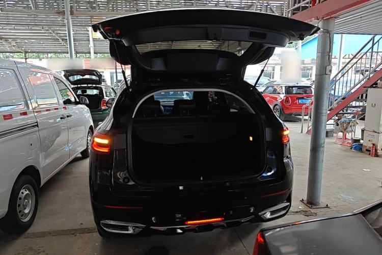 Used Haval F7 2020 2.0T Two-Wheel Drive i-Van Trunk