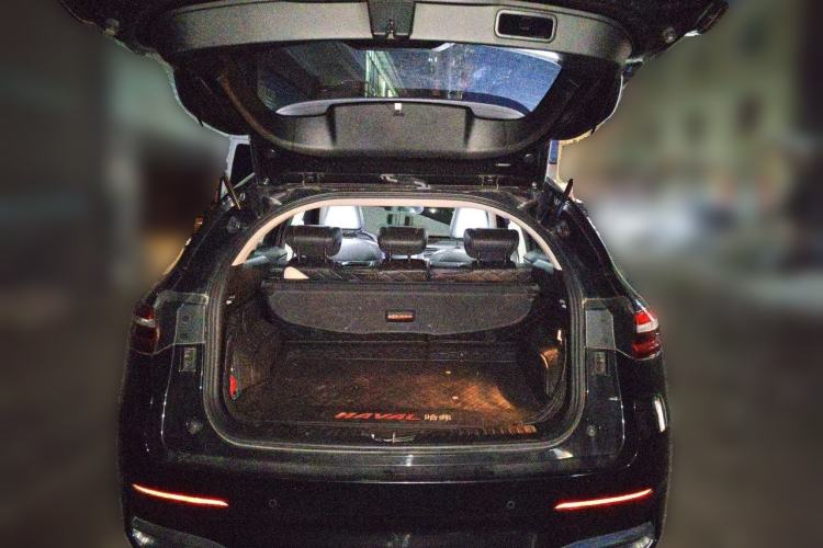 Used Haval F7 2020 1.5T Two-Wheel Drive i-Trend Trunk