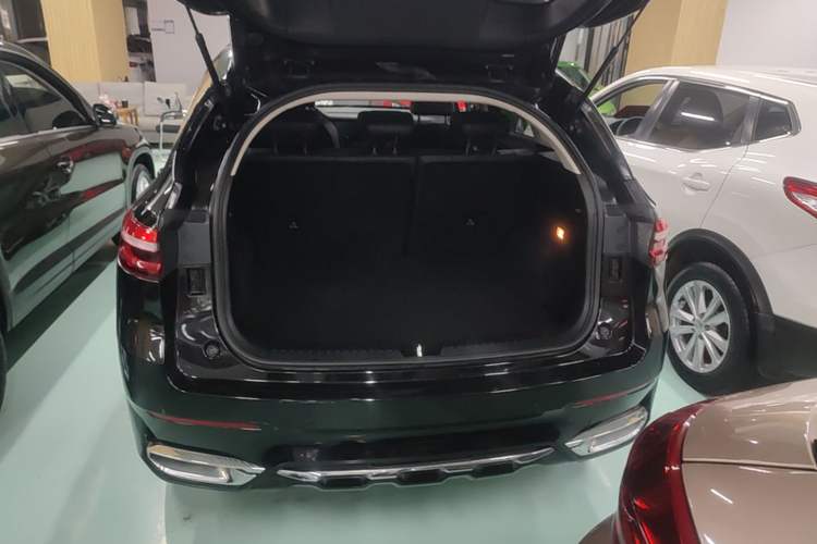 Used Haval F7 2020 1.5T Two-Wheel Drive i-Trend Trunk