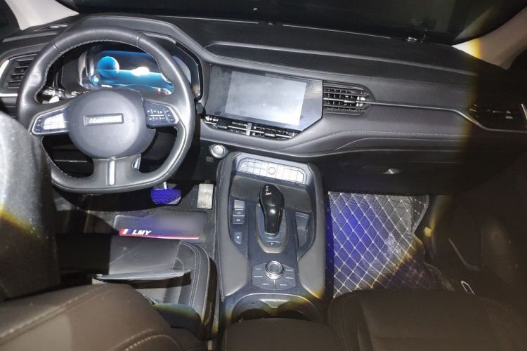 Used Haval F7 2020 1.5T Two-Wheel Drive i-Trend Center Console