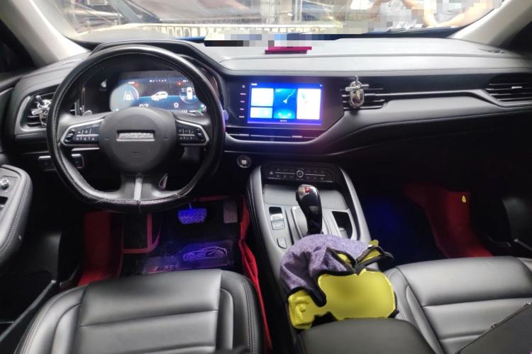 Used Haval F7 2020 2.0T All-Wheel Drive iJoy Center Console