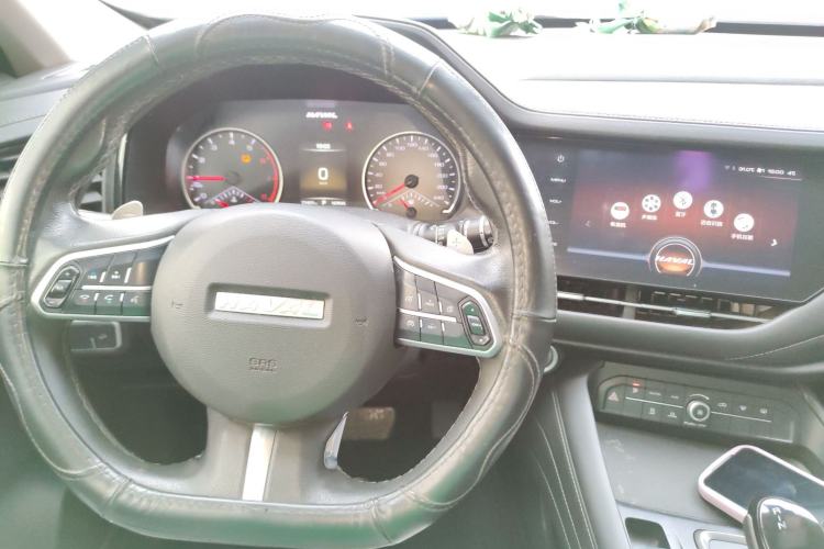 Used Haval F7 2020 1.5T Two-Wheel Drive iCool Center Console