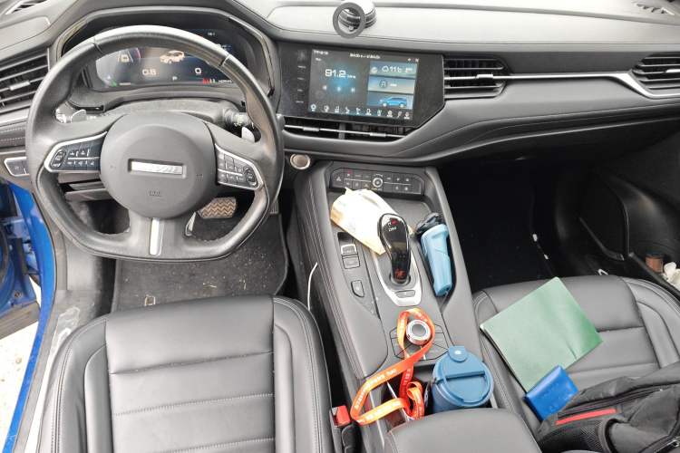 Used Haval F7 2020 1.5T Two-Wheel Drive i-Trend Center Console