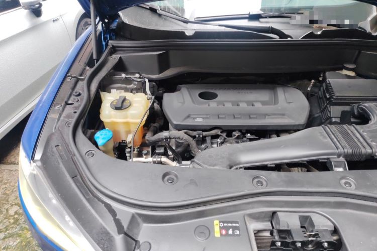Used Haval F7 2020 2.0T All-Wheel Drive iJoy Engine Bay Right