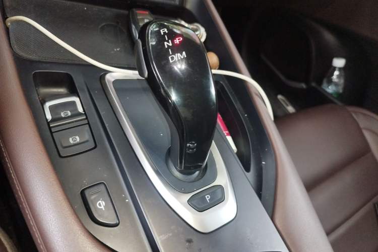 Used Haval F7 2020 1.5T Two-Wheel Drive i-Trend Gear Lever