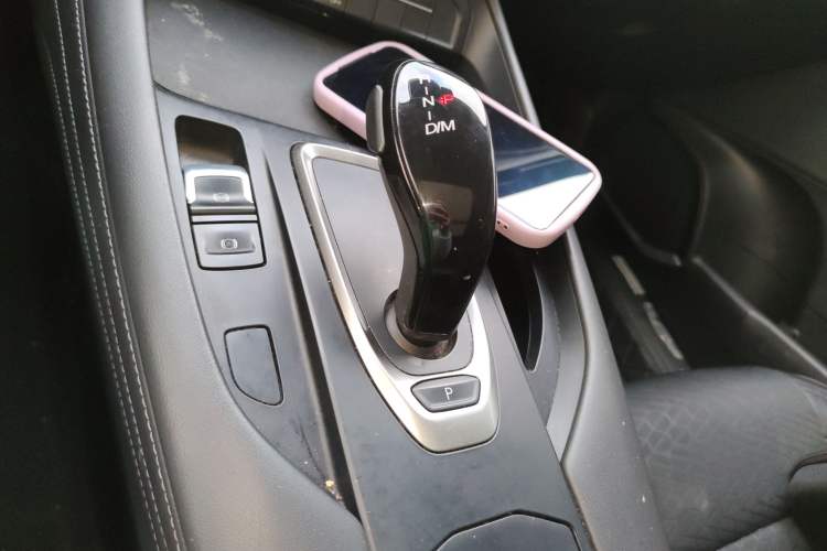 Used Haval F7 2020 1.5T Two-Wheel Drive iCool Gear Lever