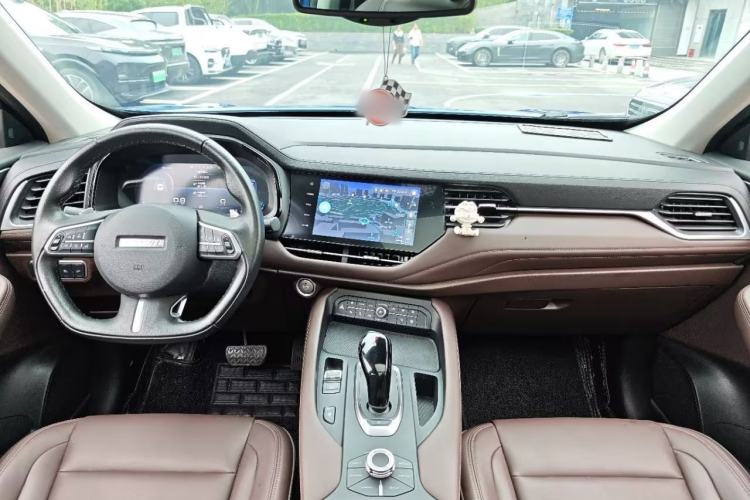 Used Haval F7 2020 1.5T Two-Wheel Drive i-Trend Interior 2