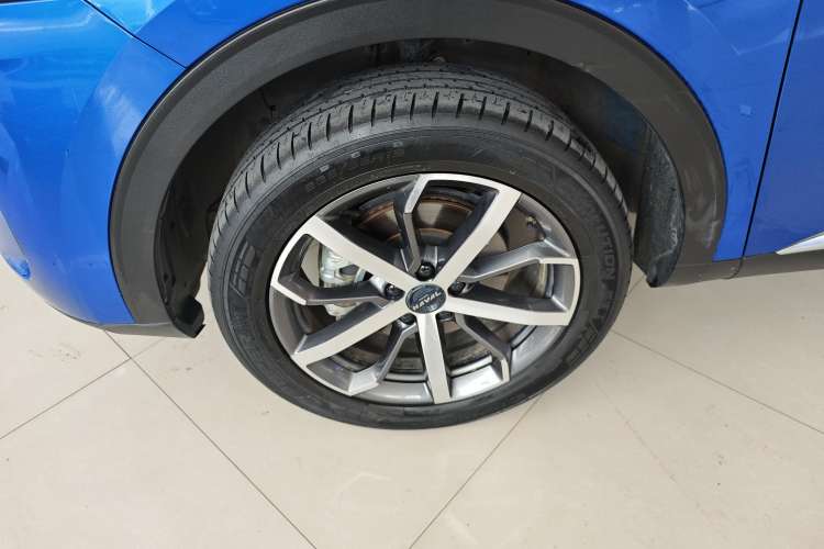 Used Haval F7 2020 1.5T Two-Wheel Drive i-Type Left Front Wheel Hub