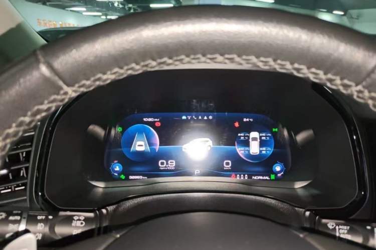 Used Haval F7 2020 1.5T Two-Wheel Drive i-Trend Odometer Close Up