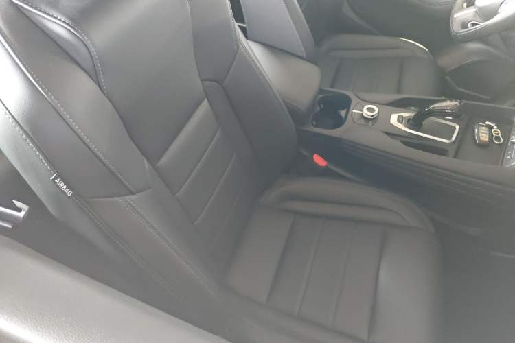 Used Haval F7 2020 1.5T Two-Wheel Drive i-Trend Right Front Seat