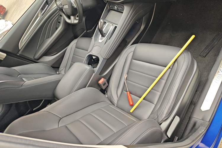 Used Haval F7 2020 1.5T Two-Wheel Drive i-Type Right Front Seat